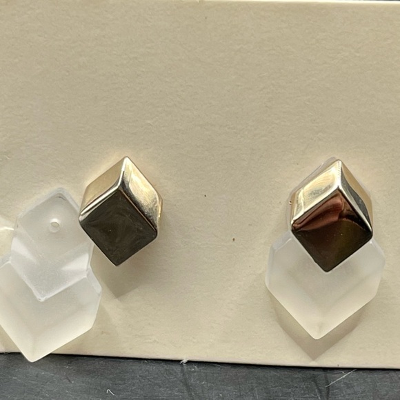 Vintage Avon "Crystal Impressions" 1985 Necklace & Matching Post Earrings - Picture 5 of 6